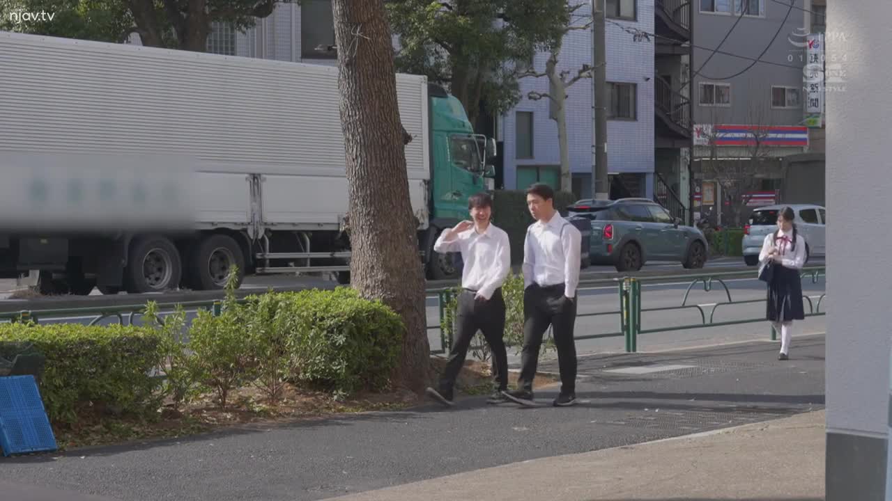 SSIS-840 一个入店行窃的女孩，直到她泄密为止，一直是鱿鱼-香水じゅん