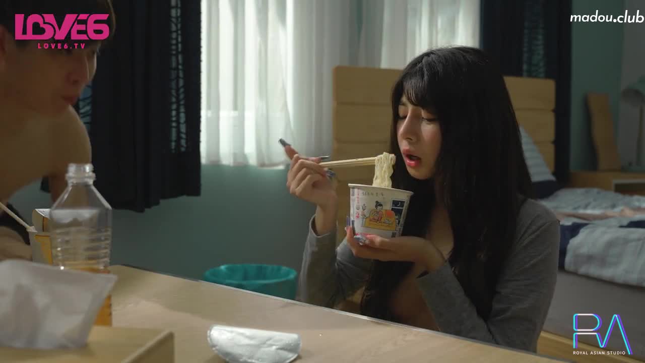 CUS-1558 皇家華人 女友不在的兩天和她的閨蜜如同野獸般性慾爆發