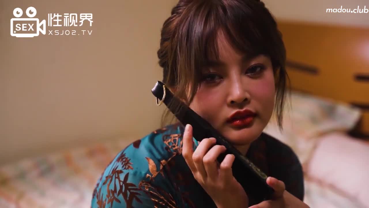 XSJ047 第一次偷情的少奶奶 饥渴少奶奶操上园丁
