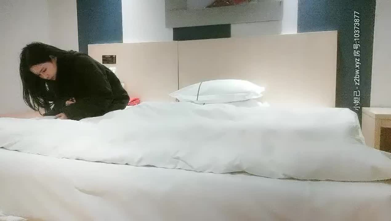 李總探花 在酒店約 做全套 的小姐姐 被服務爽了就強力抽插都快把人操飛了