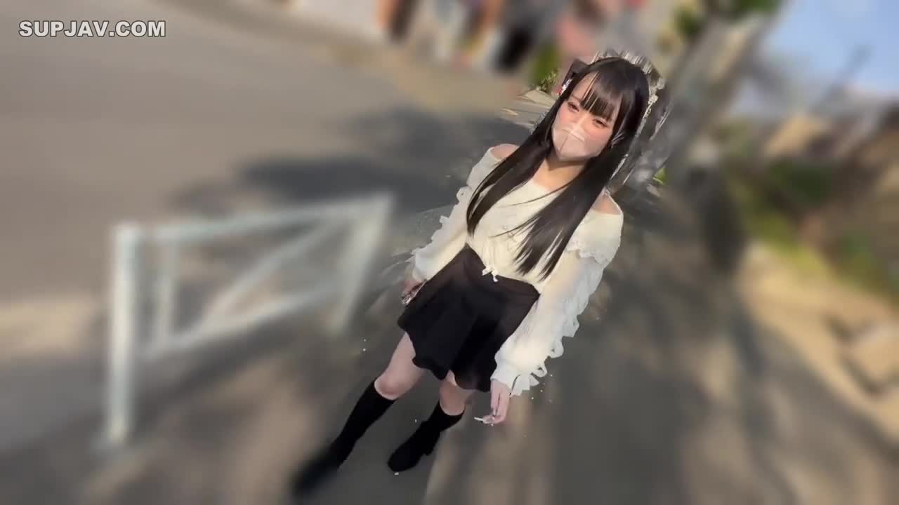 FC2-PPV-3485911 还有超可爱F杯大胸妹的完整私房派对