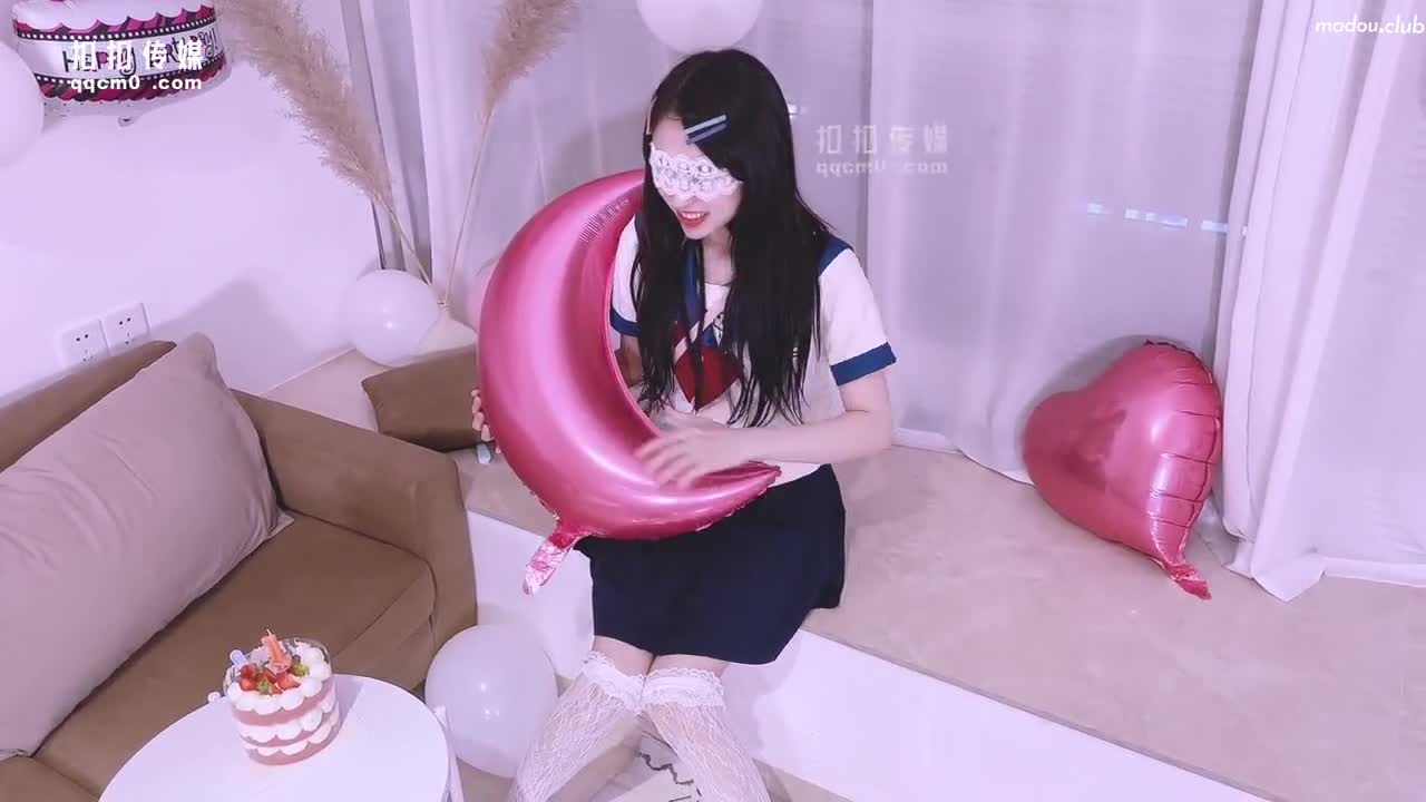FSOG007 甜美萌妹生日遭灌醉