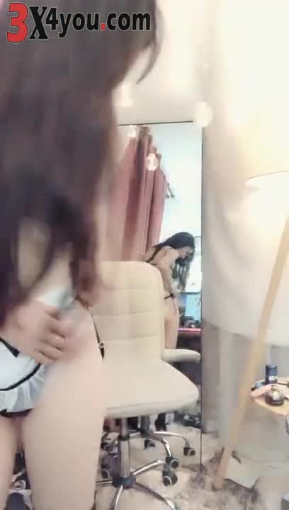 你們真的很變態 正妹主播穴穴準備好了 哥哥們一起上吧