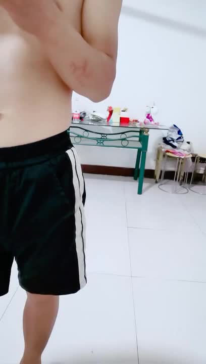 苗條主播啪啪秀 和幸運粉絲互舔奶頭口交爽一波