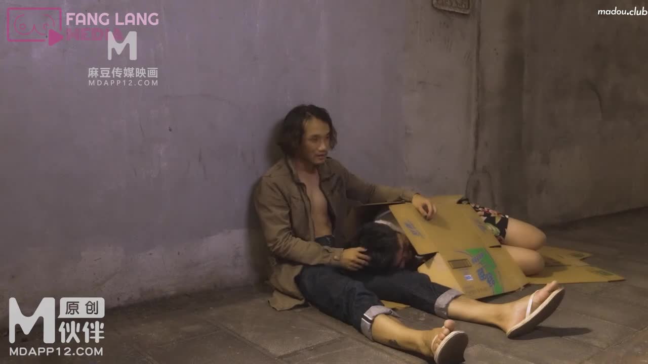 FX0007 变态流浪汉强制凌辱虐奸美女志工
