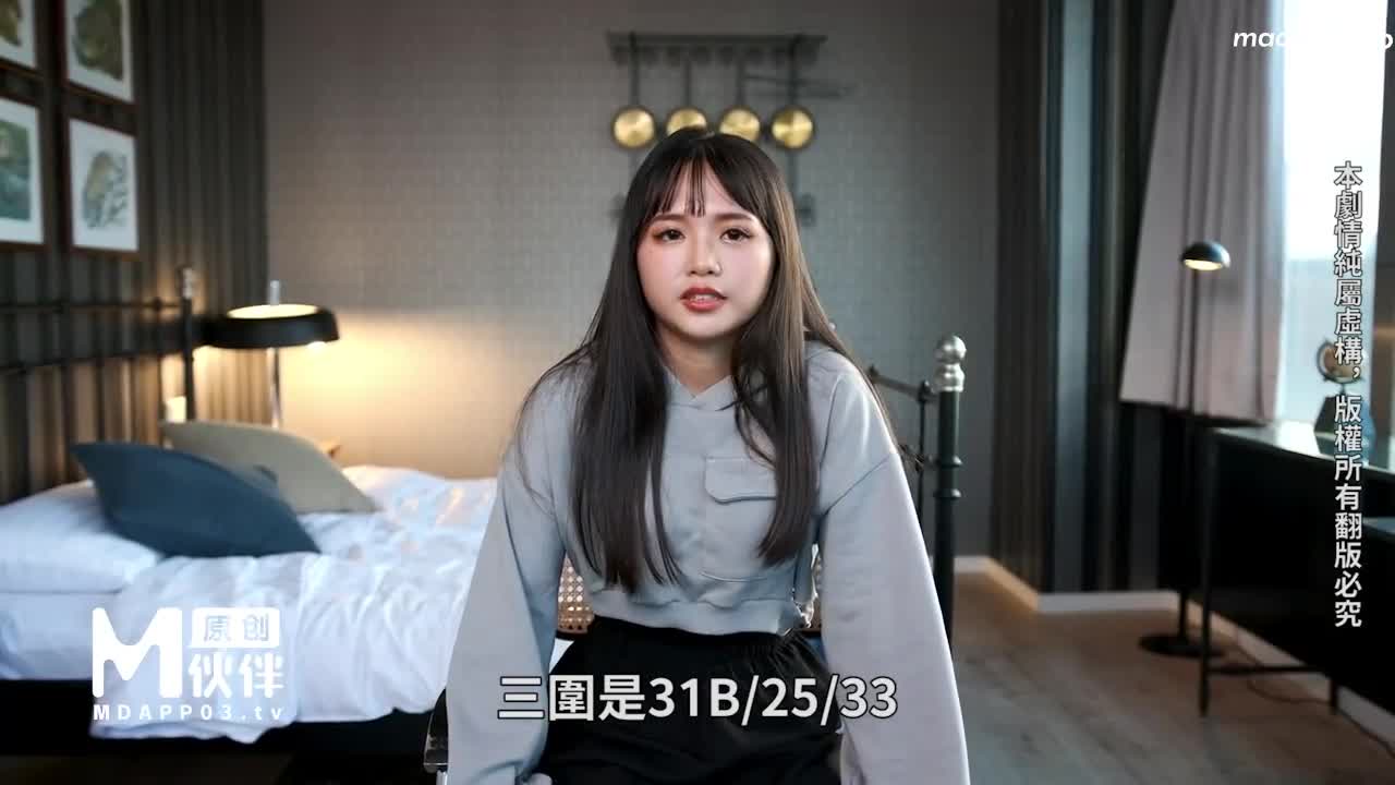 RR001 素人访谈女大生  女大学生初次拍摄