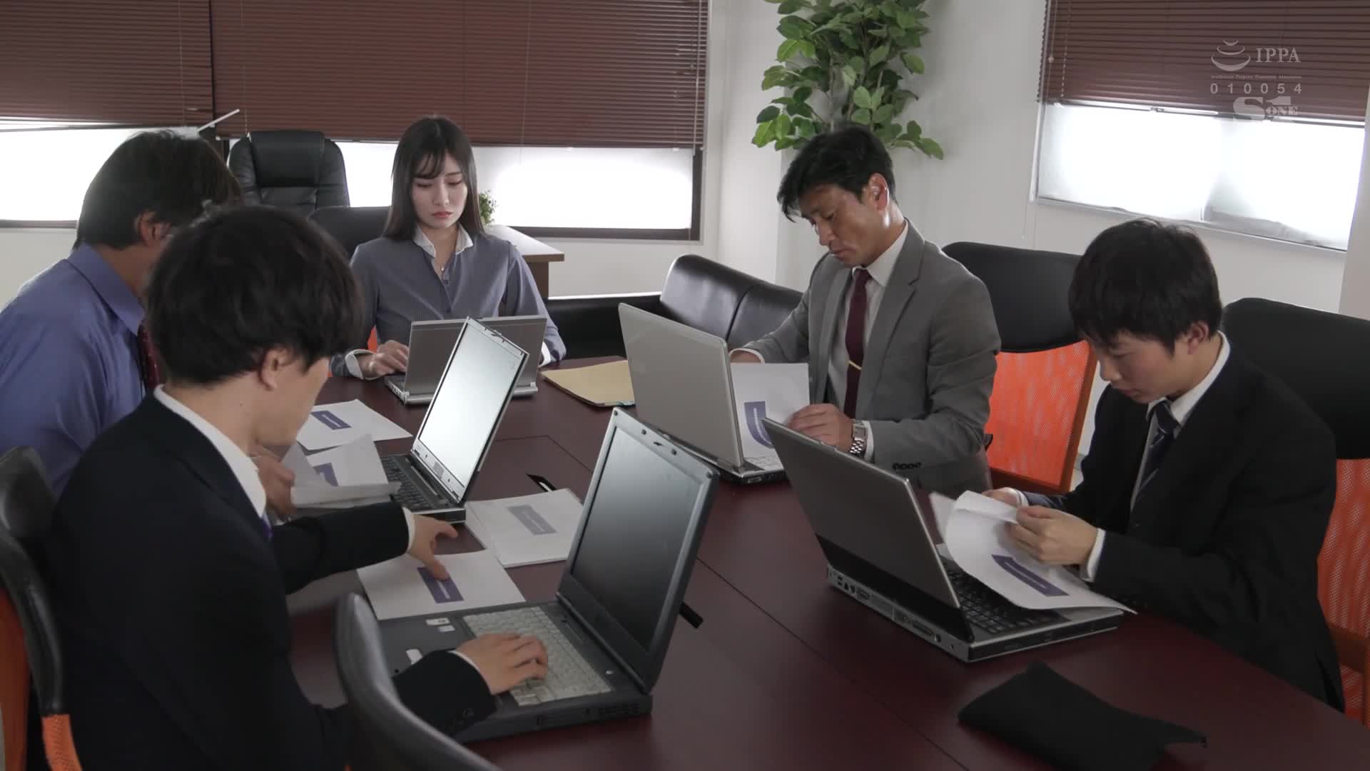 SSIS-724 送强势女上司回家时…处男下属的性欲在赤裸的美乳肉体中爆发！我操了一整夜。山手梨之恋 - 山手梨爱