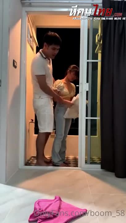 [泰國] 淫欲小支馬櫃在椅子上～任由肉棒進出表情有戲