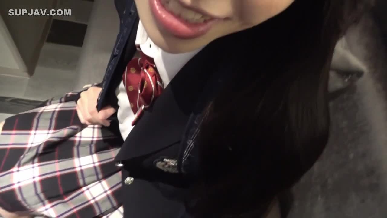 [FC2] 作為讓不懂世事的F罩杯女學生，她和叔叔一起打炮到天亮 (FC2-PPV-3748903)