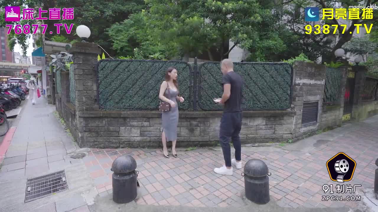 CUS-1800 屌丝硬上风骚白富美