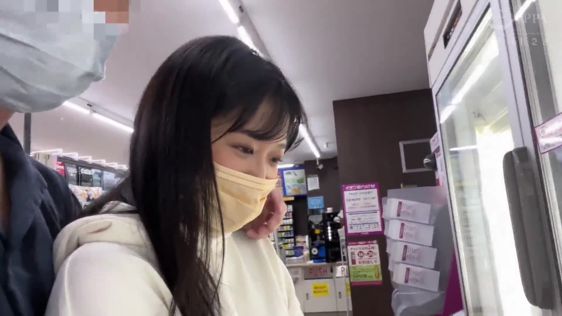 COGM-035 盯著楚晚的过夜派对是和一位友好的狗狗朋友一起度过的