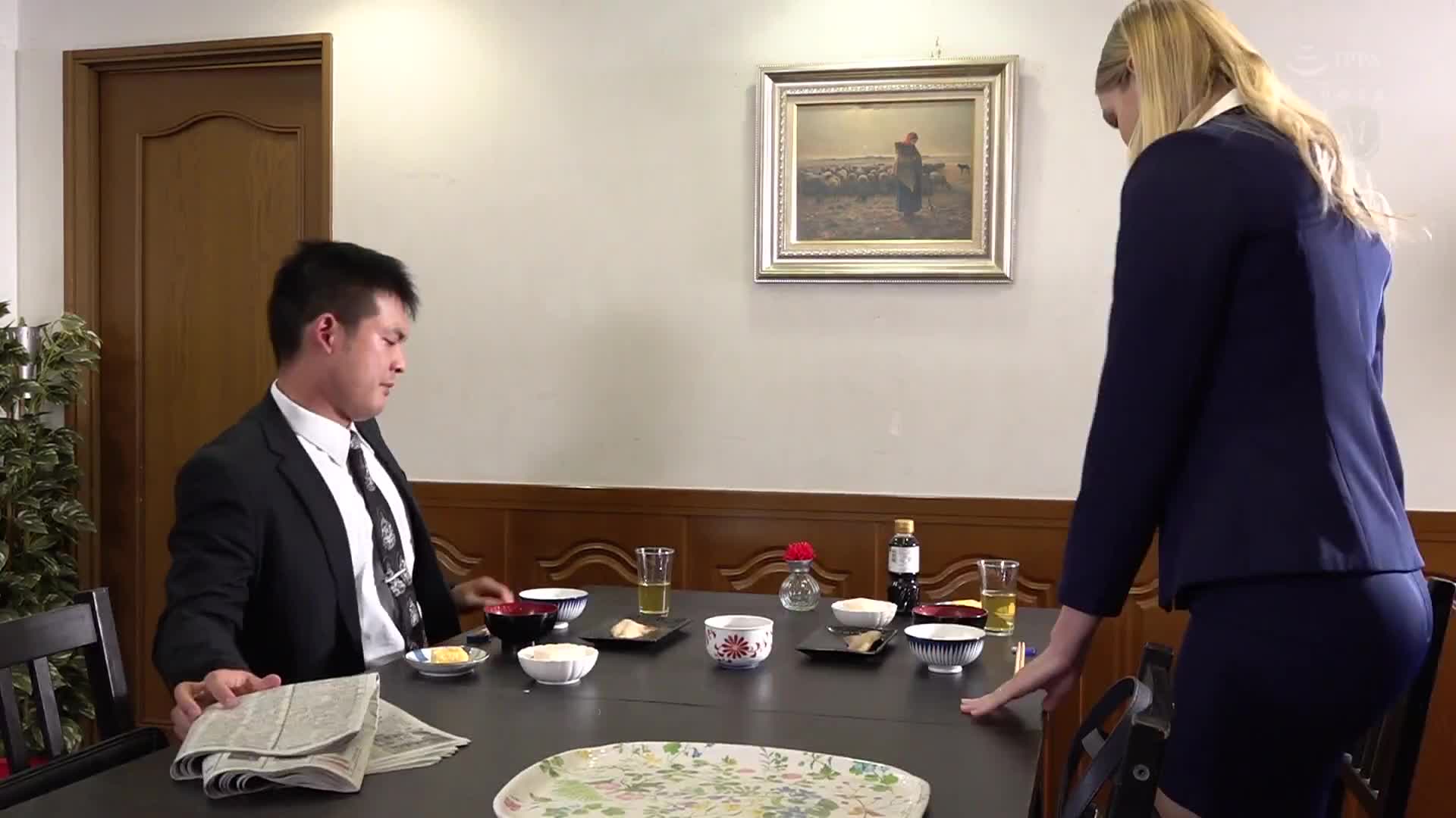 JUL-873 独家 Lily Hart 愉快地将白瓷皮肤染成红色