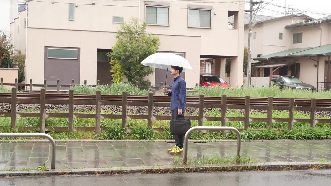 VEC-608 我通过婚介软件找到的已婚女人是学生时代的女高中生她有著一张明显恶心的脸，但她的裤子很滑无法隐藏她的沮丧君岛澪 - 君岛美绪