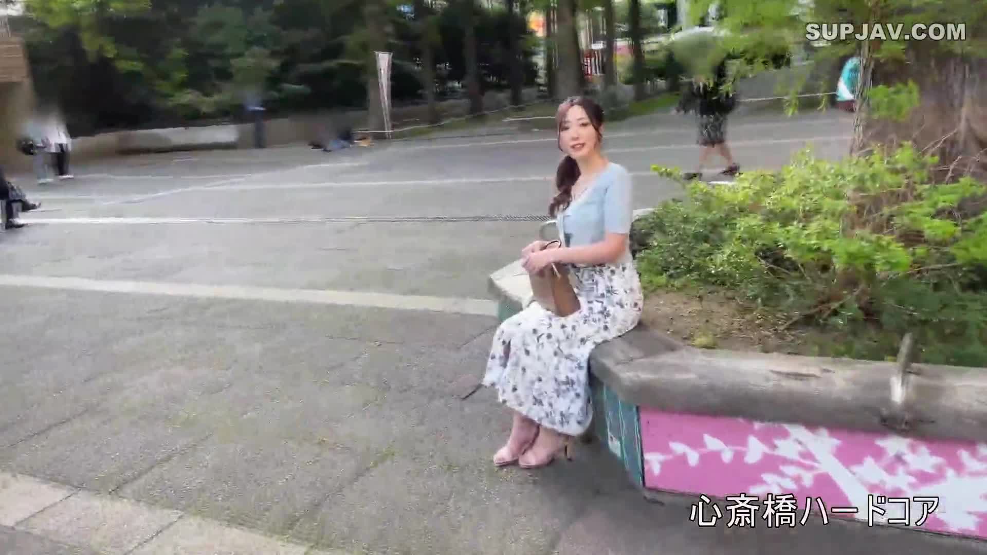 FC2-PPV-3825825 超S级G胸人妻喝酒式俄罗斯真人
