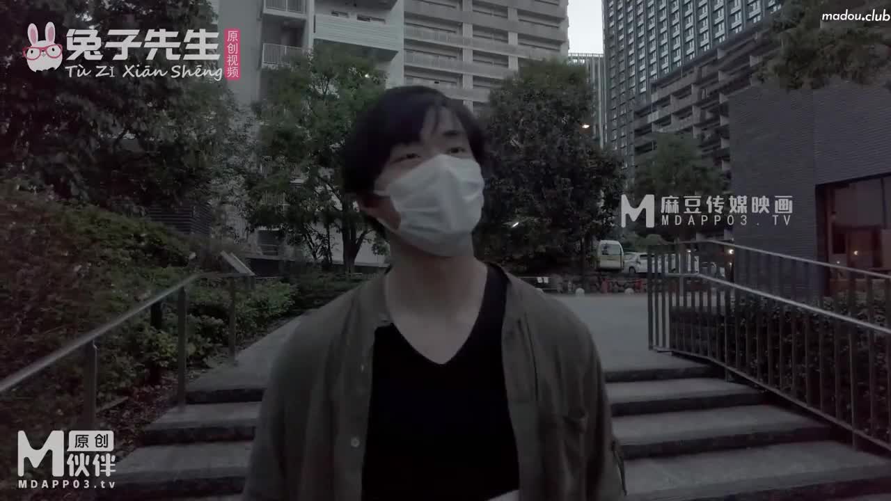 CUS-690 泡泡浴中出g奶美少女
