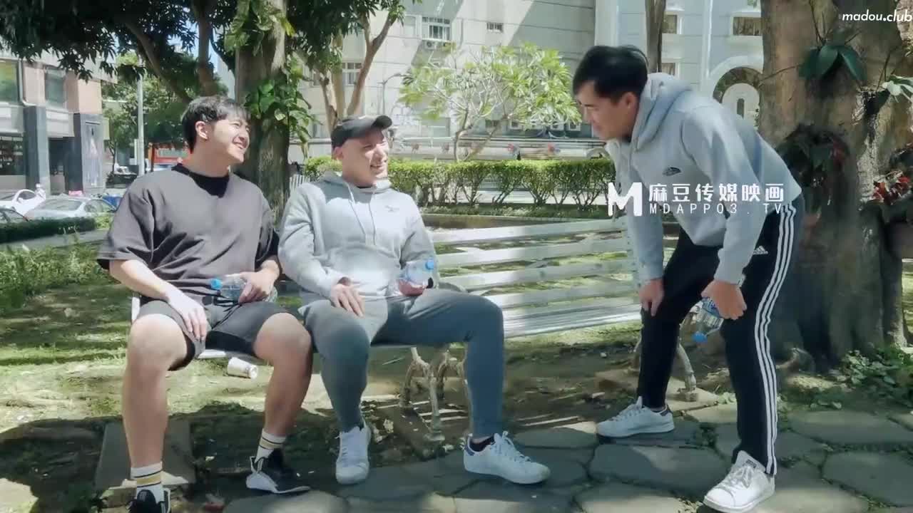 MD0243 骚女健身联盟 上下肌群同步锻炼