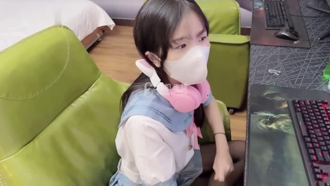 FSOG-046 网瘾JK少女的以性换租
