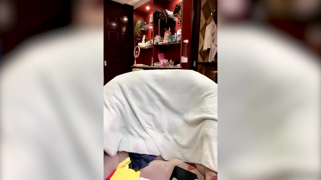 OP_557 超大G奶性感妹子 浴室地上刮毛洗逼大奶子晃动撞击