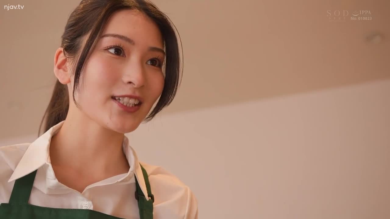 STARS-924 她心爱的一位美丽的咖啡馆工作人员因脏话投诉而被迫道歉，并被囚禁在家中