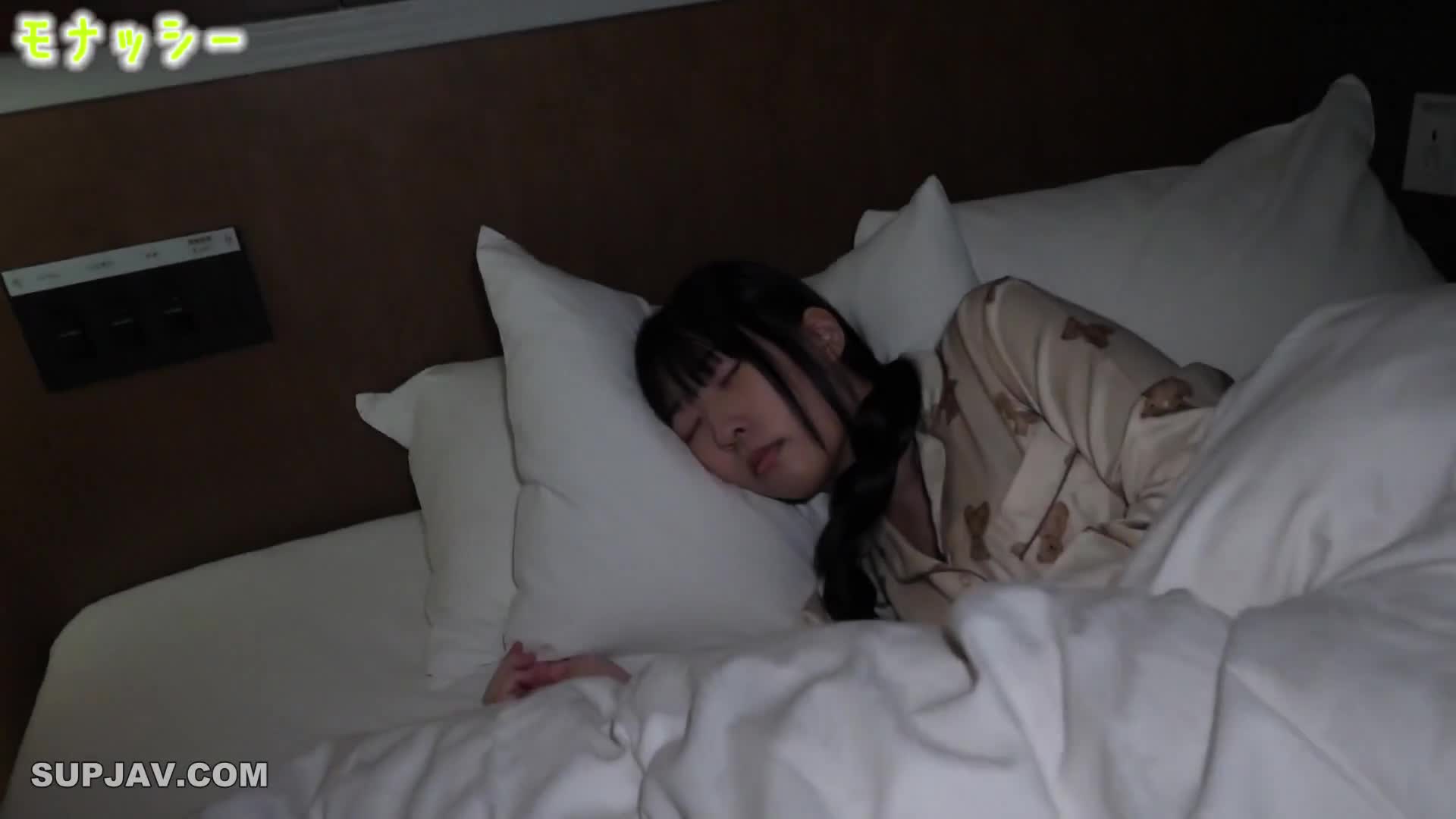 FC2-PPV-3205317 Pyjamas de ojamas 自然的日本美女 自然20岁出生，胸部水肿 享受肥胖性感女人的身体