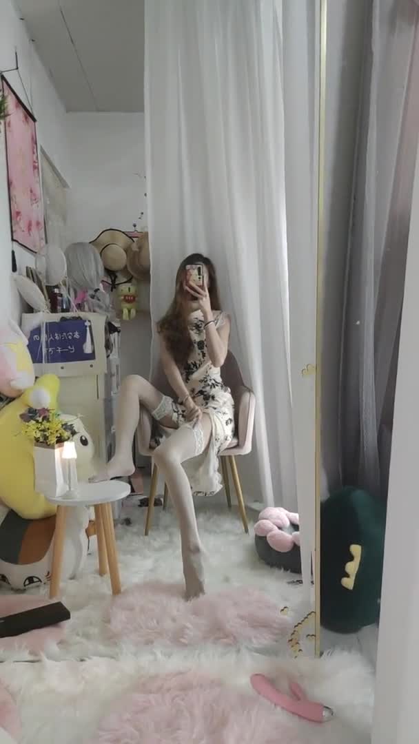 23-极品身材美女主播旗袍诱惑自慰 全集12个作品
